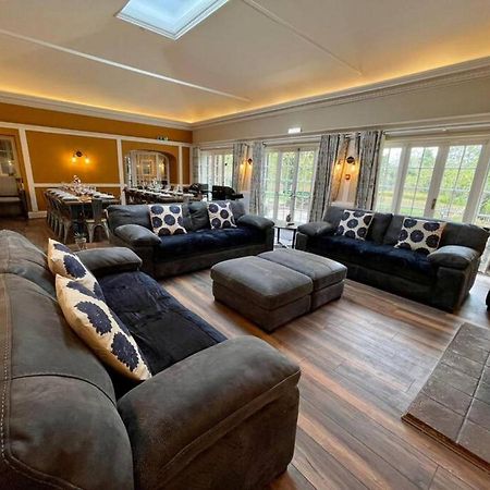 Lydney House Swaffham Sleeps 22 Vila Exterior foto