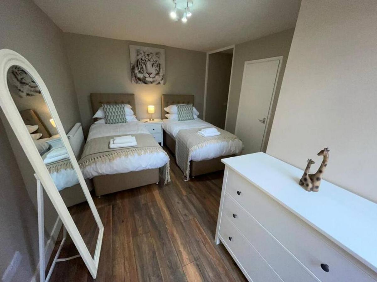 Lydney House Swaffham Sleeps 22 Vila Exterior foto