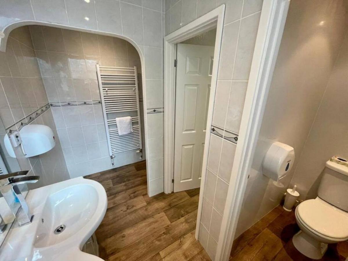 Lydney House Swaffham Sleeps 22 Vila Exterior foto