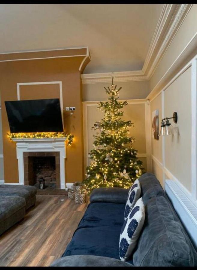 Lydney House Swaffham Sleeps 22 Vila Exterior foto
